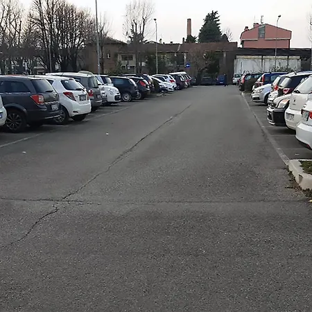 Roberto - Design Ed Eleganza Nel Cuore Di *