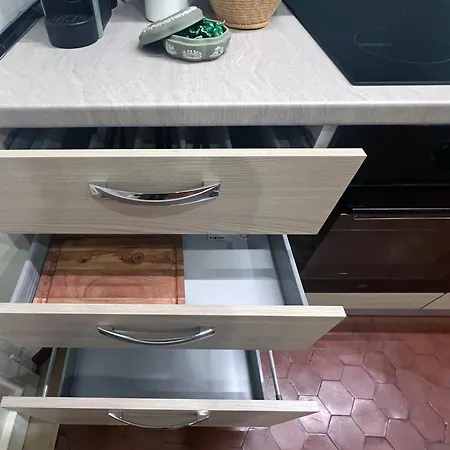 Roberto - Design Ed Eleganza Nel Cuore Di * Imola