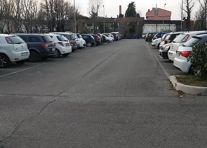 Roberto - Design Ed Eleganza Nel Cuore Di *