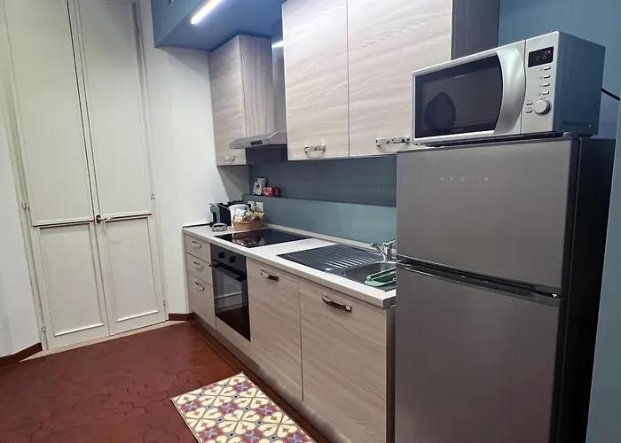 Roberto - Design Ed Eleganza Nel Cuore Di *