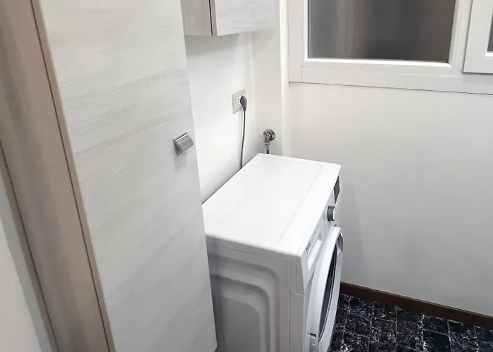 Roberto - Design Ed Eleganza Nel Cuore Di