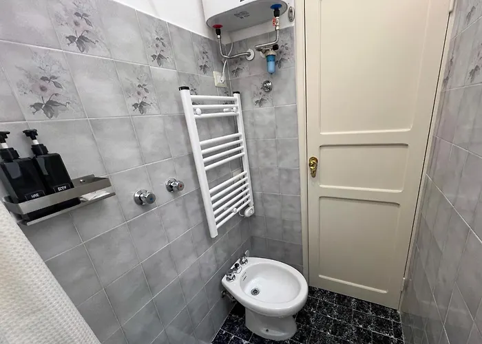 Roberto - Design Ed Eleganza Nel Cuore Di *