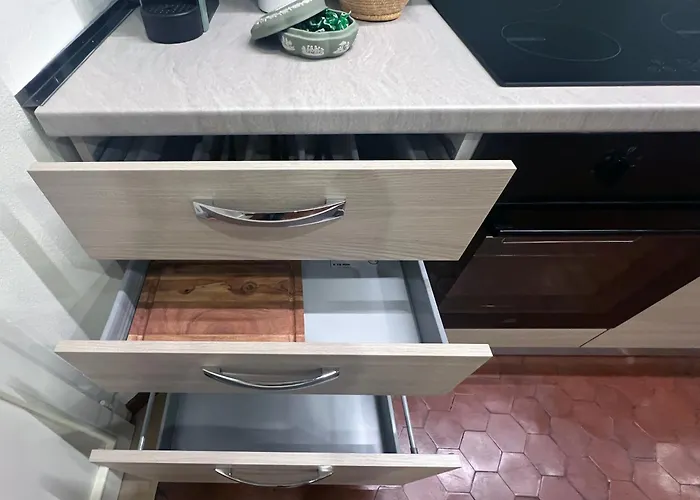 Roberto - Design Ed Eleganza Nel Cuore Di * Imola