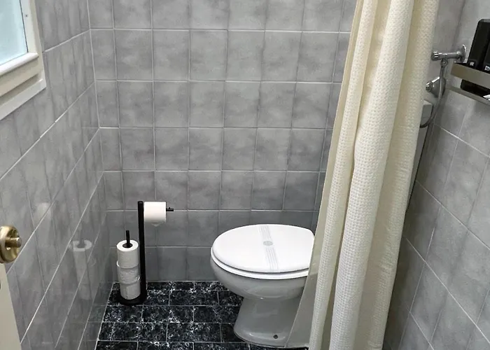 Roberto - Design Ed Eleganza Nel Cuore Di * Imola